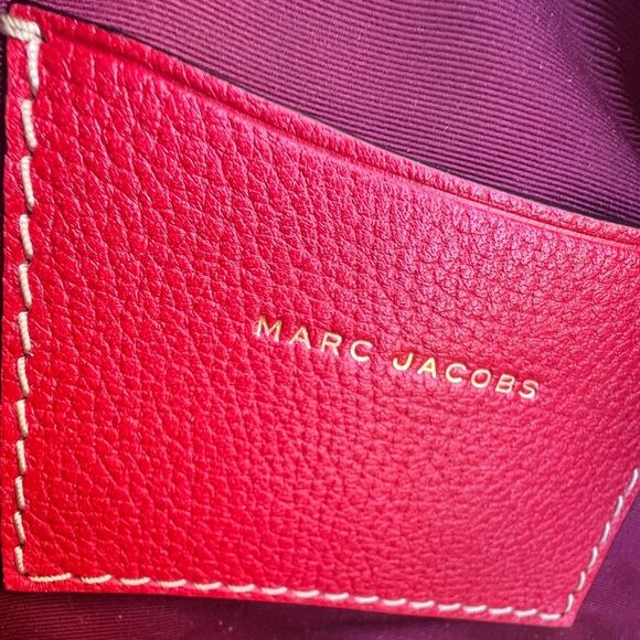 The Marc Jacobs Fire engine Red Pebbled Leather Grind Tote with Gold lock & Key - Picture 5 of 12